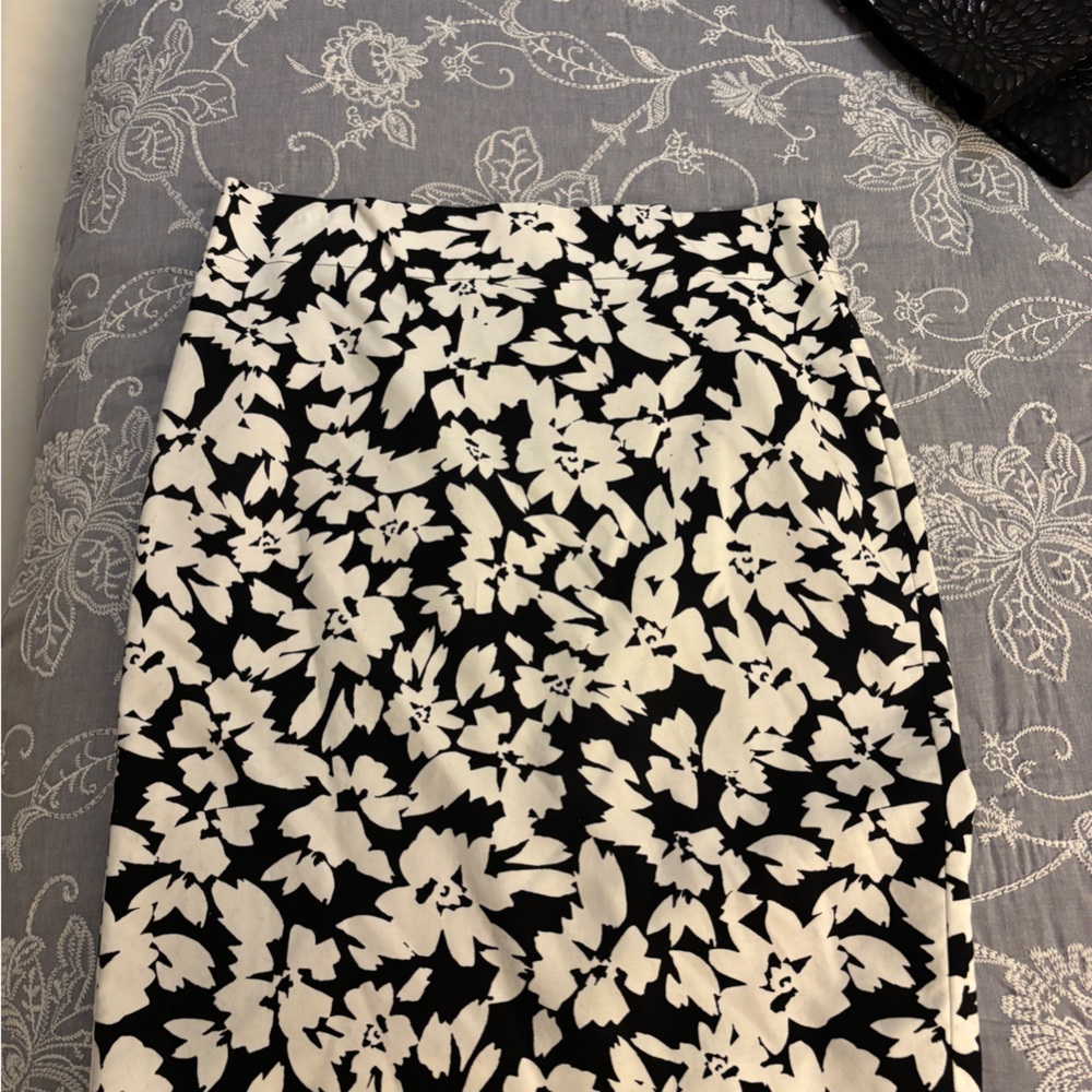 Loft Black and White Floral Skirt